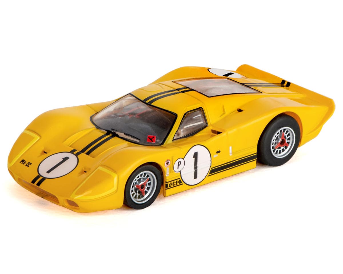 AFX Collector Series 1967 Ford GT40 Mk IV Sebring #1 HO Slot Car (Yellow) (SWB) (Mega G+)