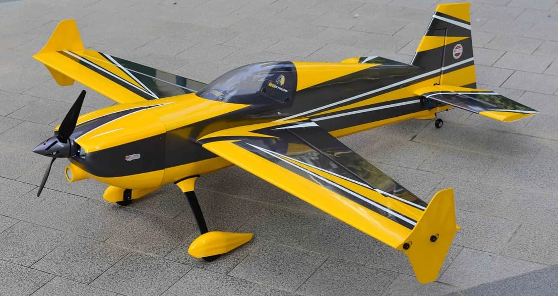 Skywing  67" Edge 540 Grey/Yellow