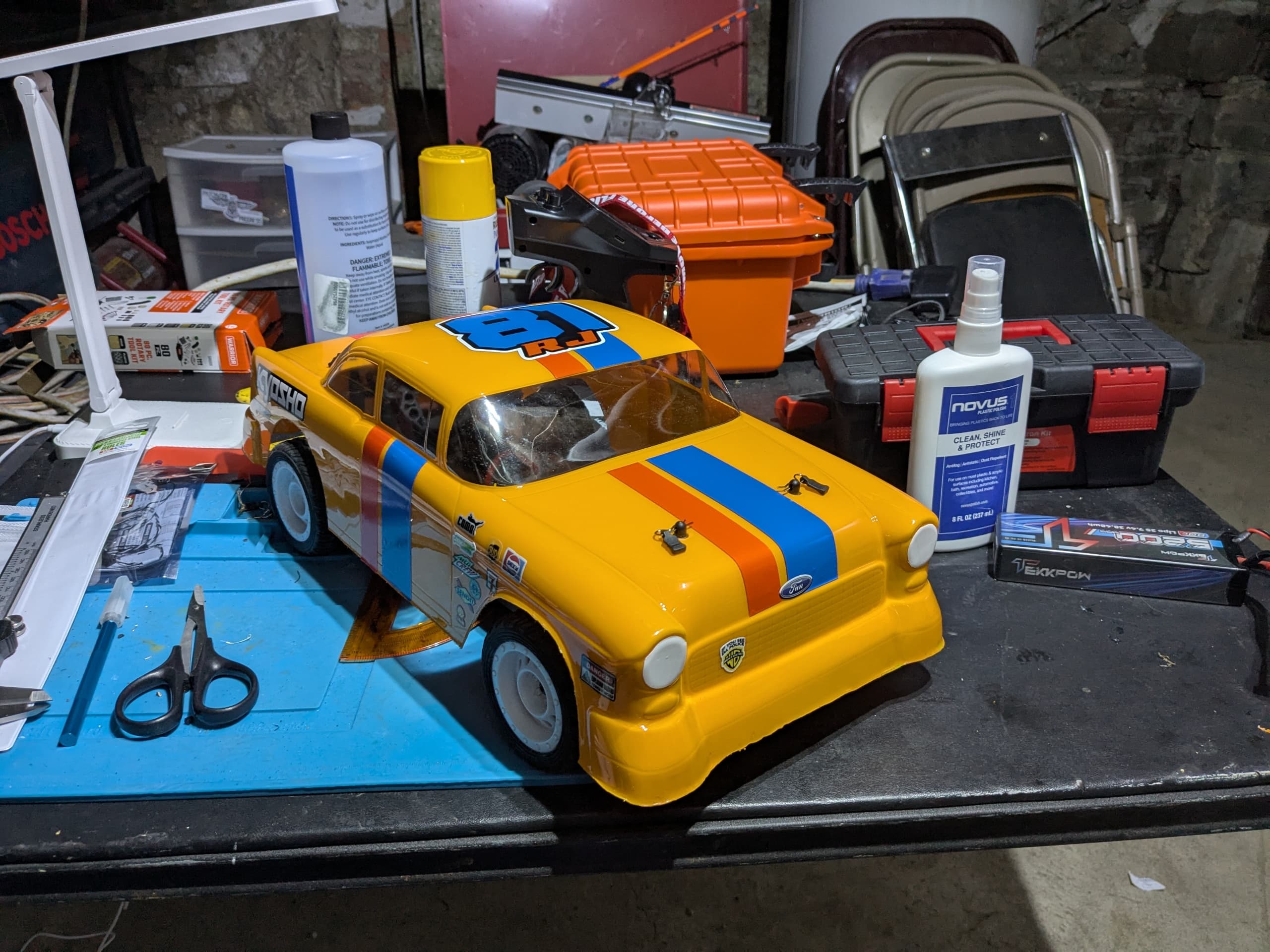 Kyosho FZ02R parking lot racer