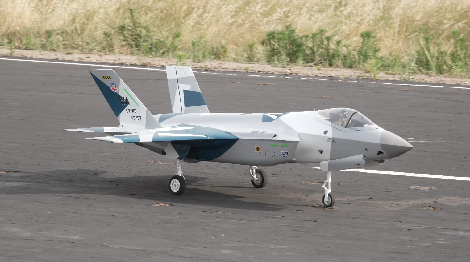 1/8th Scale Fly Safe Jets F-35A Xicoy Turbine Jet