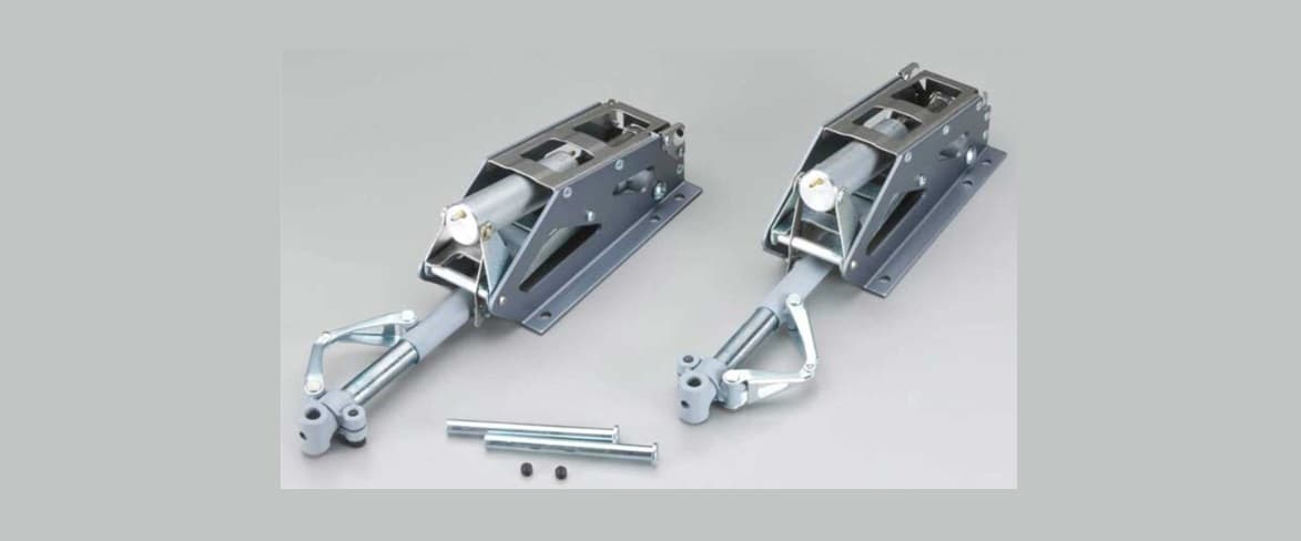 Robart Rotating Giant Scale Retract