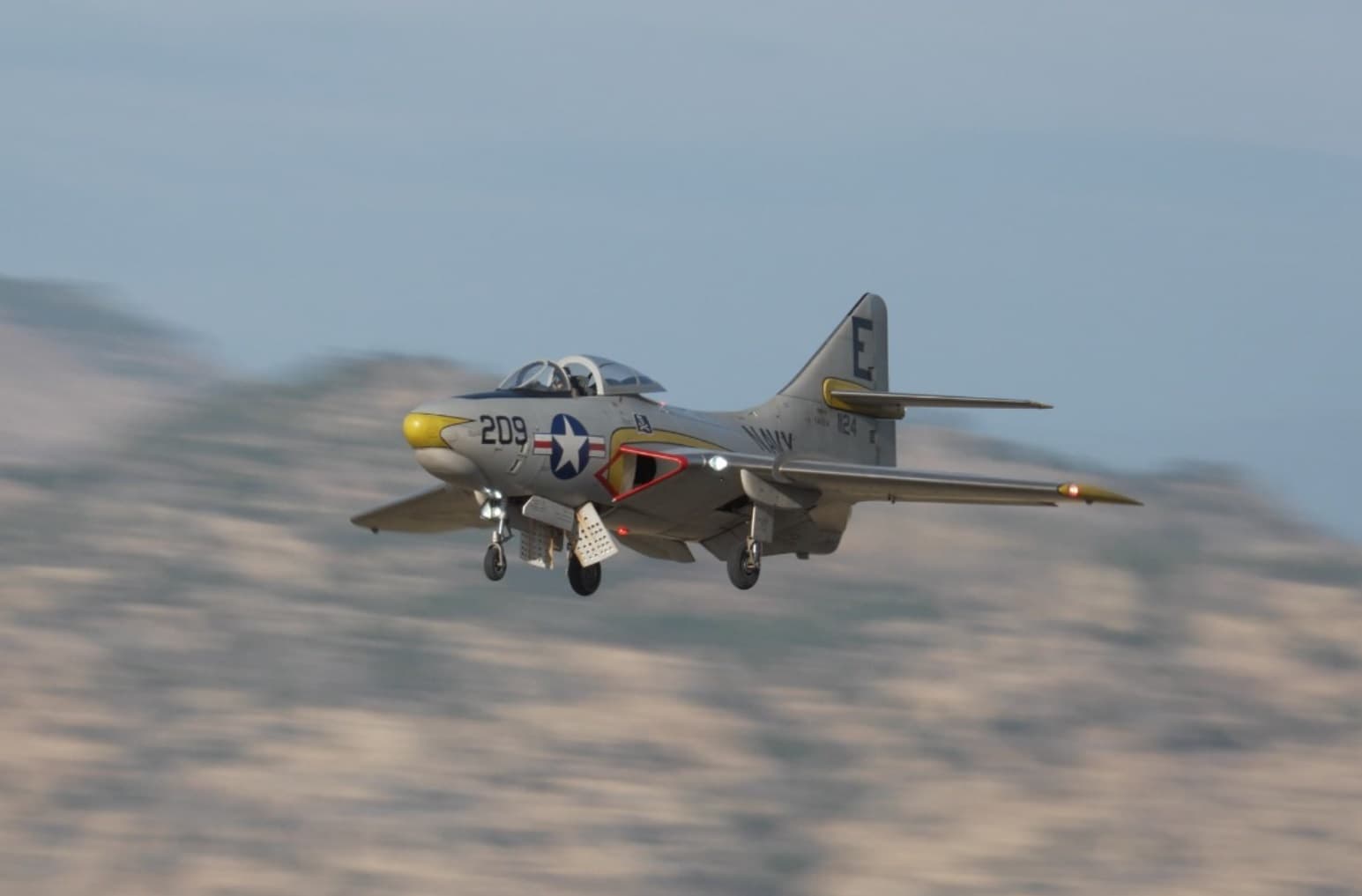 Skymaster F-9F Scale Turbine Jet