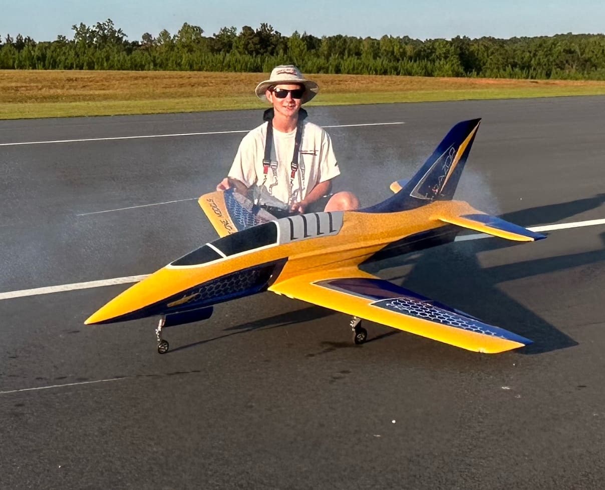 T-1 Models 1.9m Razor
